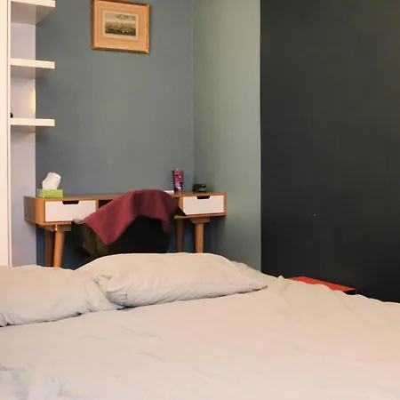 Bright In The Heart Of Well Located Apartmán